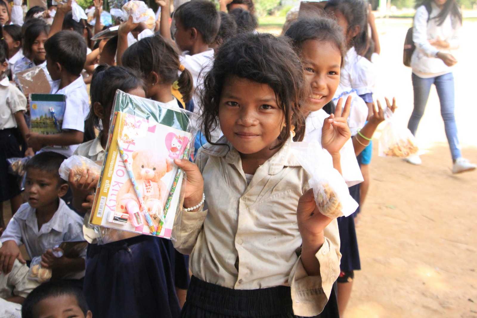 Indian children in a learning and community support environment